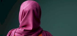تفسير رؤية الزوجة بدون حجاب في المنام